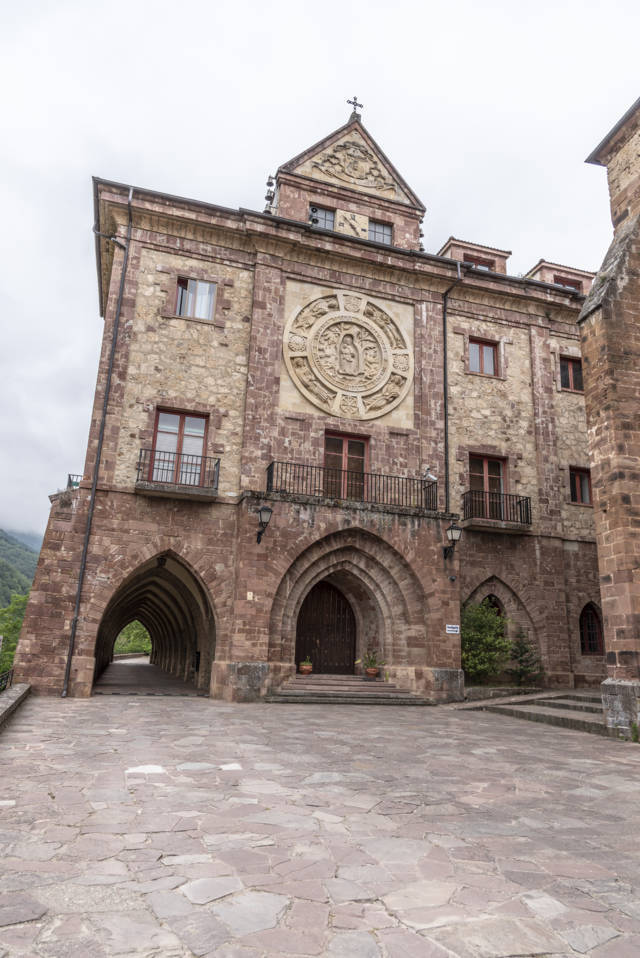 53 - La Rioja - monasterio de Valvanera